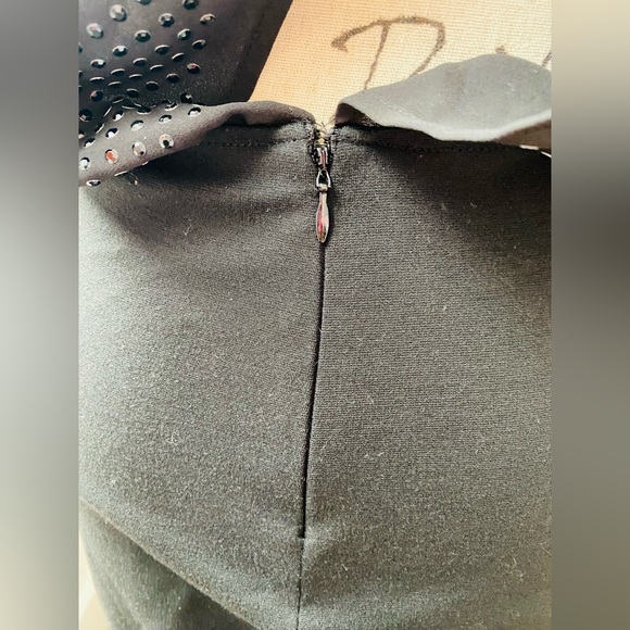 VERY PRETTY LBD LITTLE BLACK DRESS WITH BEADS - Picture 3 of 7